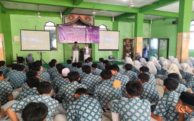 KOKURIKULER Kelas 8 : Kreativitas Digital Untuk NKRI
